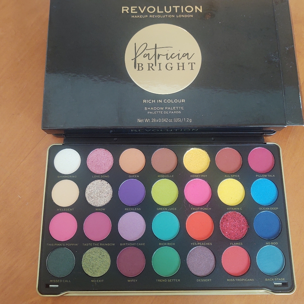 Revolution Patricia Bright eyeshadow palette